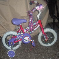 Brayden Rides a Bike!
May 25, 2007